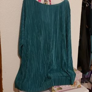 Womens plisse cold shoulder top